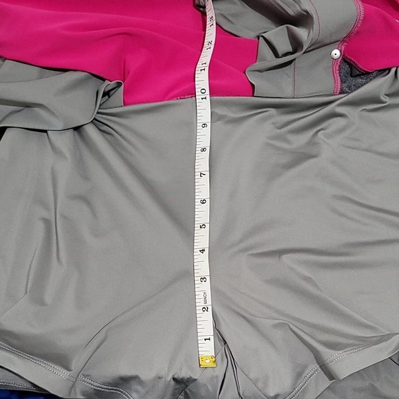 Women's DryTec Golf Activeware Pink Gray Skort Skirt Sz S/P Tennis Cutter & Buck - Picture 9 of 9
